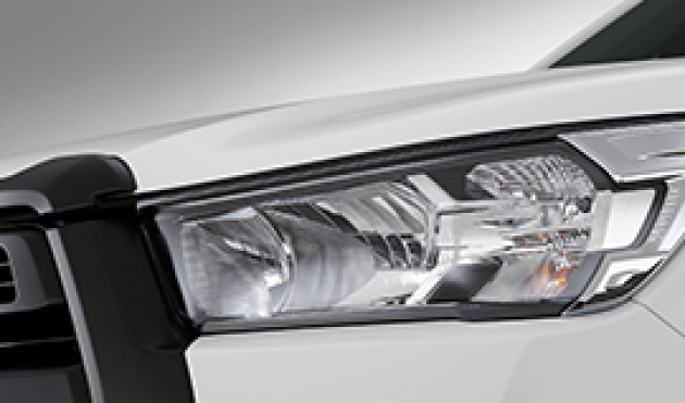 Embellecedor cromado de faros delanteros – Luz Halógena (Hilux 2021)