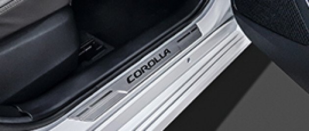 Zócalo de aluminio (Corolla 2020)
