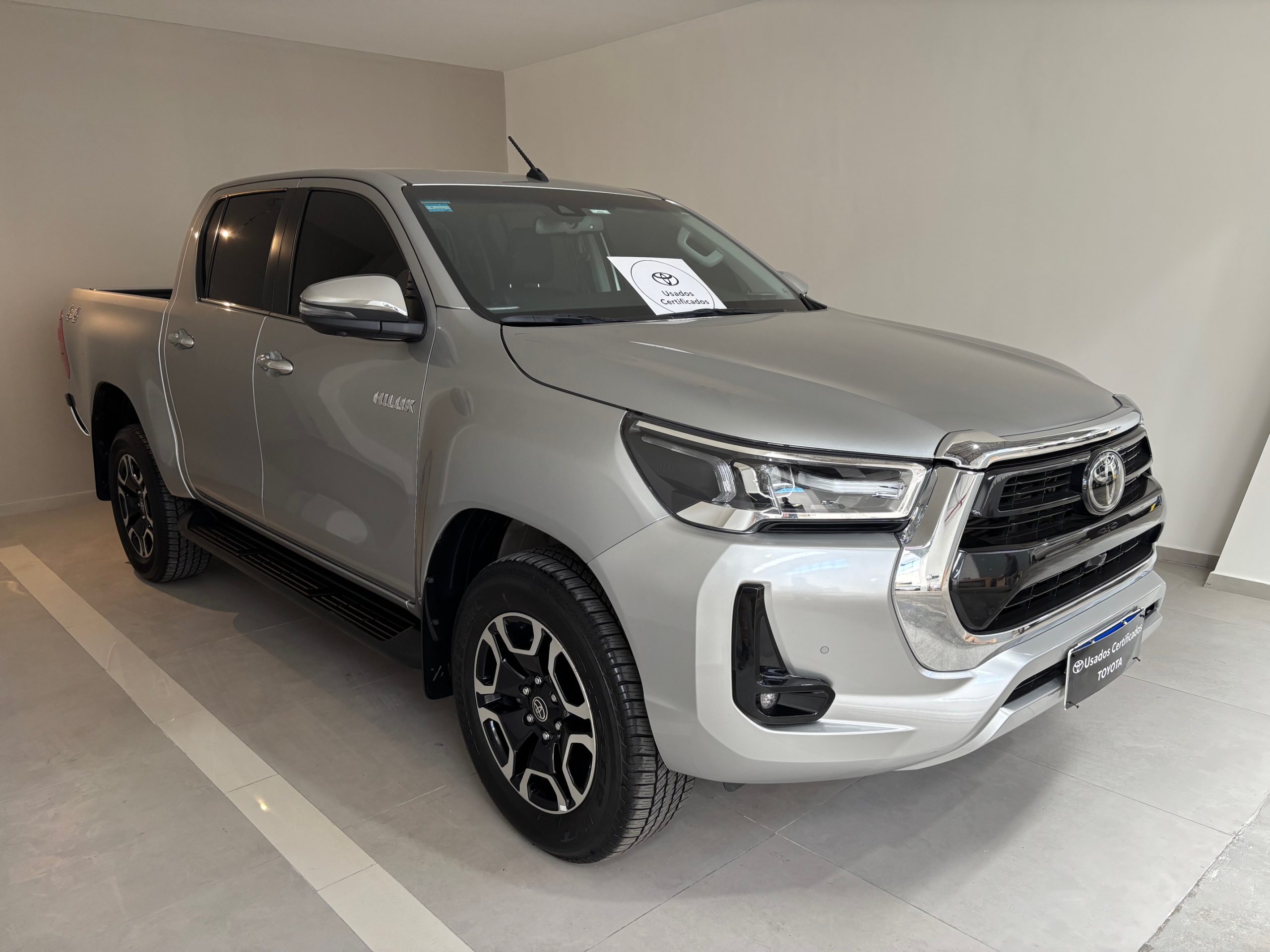 TOYOTA HILUX SRX 4X4 AT 2023