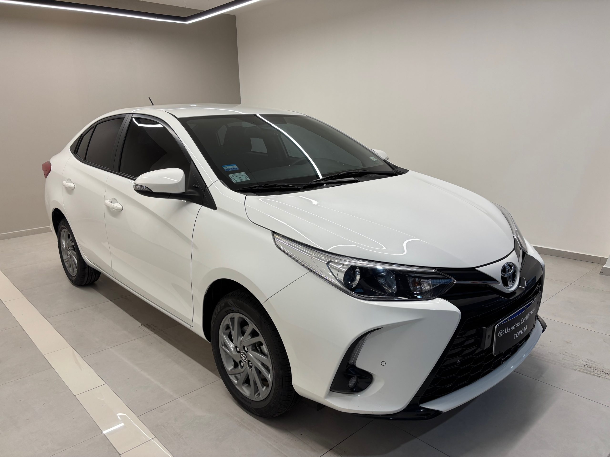 TOYOTA YARIS XLS 4P MT 2024