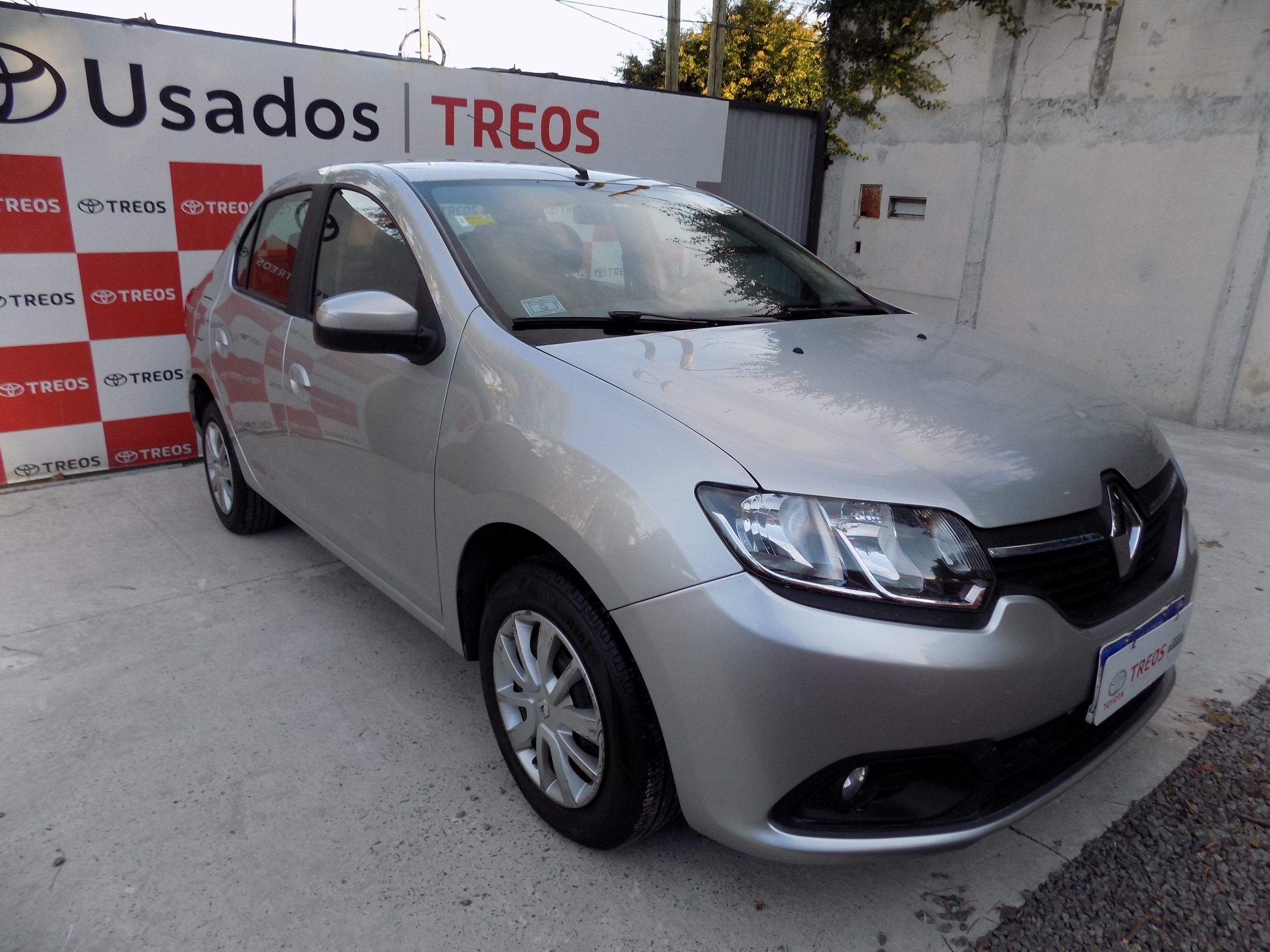 RENAULT LOGAN