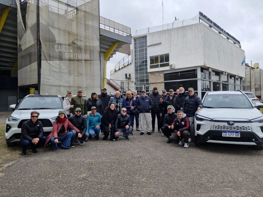 Club Toyota: una jornada de manejo seguro y experiencia en el Autódromo Oscar y Juan Gálvez