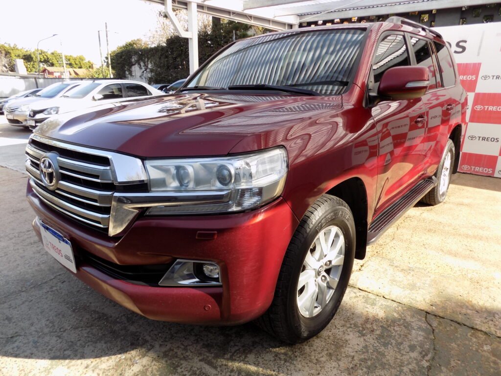 TOYOTA LAND CRUISER 200
